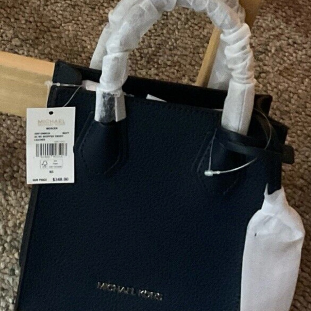 Michael Michael Kors Navy XS Mercer Crossbody NWT Ret $348 - Picture 2 of 3